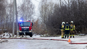 Vilniuje šalia gyvenamojo namo nukrito lėktuvas