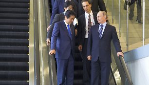 Shinzo Abe ir Vladimiras Putinas