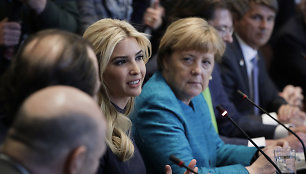 Ivanka Trump ir Angela Merkel Vašingtone