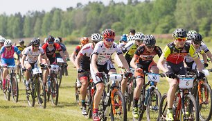 MTB dviračių rungtynių dalyviai