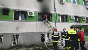 Per gaisrą Rumunijos ligoninėje žuvo mažiausiai 9 žmonės