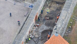 Trakų pilyje rastas sprogmuo