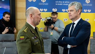 Elegijus Paulavičius, Darius Jauni&scaron;kis