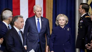 Billas Clintonas ir Hillary Clinton / SHAWN THEW / AFP