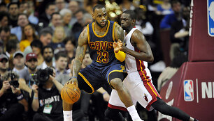 LeBronas Jamesas ir Loulas Dengas