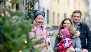 Milda ir Audrys Kukulskiai su dukromis