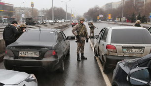 Automobilių patikra Almatos gatvėse