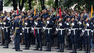 Iškilminga vėliavų pakėlimo ceremonija S. Daukanto aikštėje