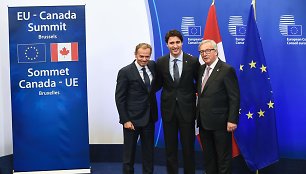 Europos Sąjungos prezidentas Donaldas Tuskas, Kanados premjeras Justinas Trudeau ir Europos Komisijos pirmininkas Jeanas-Claude'as Junckeris