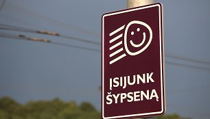 „Įjunk šypseną“ ženklas