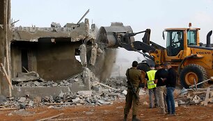 Izraelyje griaunamas palestiniečio namas