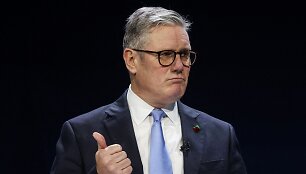 K. Starmeris / RUSSELL CHEYNE / AFP