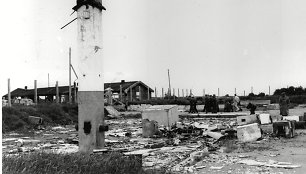 Buvusios Sylto koncentracijos stovyklos griuvėsiai, nufotografuoti 1945 m.