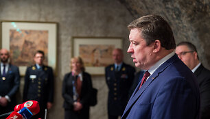 Sutarties dėl norvegi&scaron;kų sistemų NASAMS įsigijimo pasira&scaron;ymas