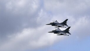 F-16 naikintuvai / IMAGO/Philip Reynaers / IMAGO/Photo News