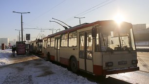 Troleibusas Vilniaus stotelėje