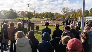 LCC tarptautiniame universitete Klaipėdoje pradėta statyti naują pastatą. Statybos truks 14 mėnesių.