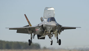 Naikintuvas F-35, dar žinomas kaip JSF