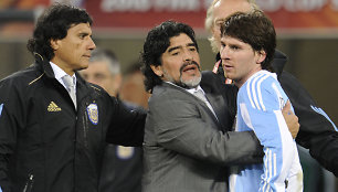 Diego Maradona yra ir pats buvęs Lionelio Messi treneriu rinktinėje (2010 m.)