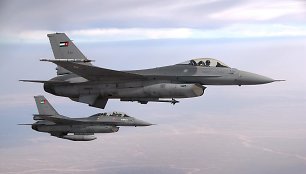 Jordanijos naikintuvai F-16s