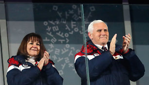 Mike'as Pence'as su žmona Karren Pjongčange