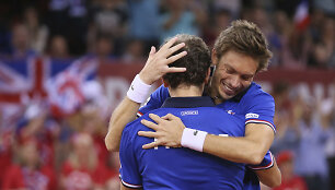 Nicolas Mahut ir Julienas Benneteau džiaugiasi pergale
