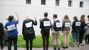 Protesto akcija prie Švietimo ir mokslo ministerijos