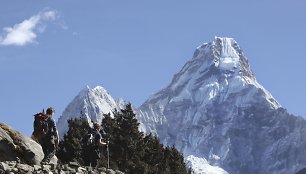 Po trijų metų pertraukos alpinistai vėl bandys pasiekti Everesto viršūnę