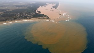 Sugriuvusios užtvankos užteršti vandenys pasiekė Atlanto vandenyną