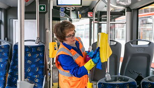 Papildomos priemonės dėl koronaviruso Vilniaus vie&scaron;ajame transporte
