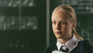 Monikos vaidmenį kino filme „Pilis“ atliekanti Barbora Bareikytė 