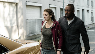 Charlotte Le Bon ir Idrisas Elba filme „Bastilijos diena“