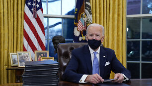 Naujasis JAV prezidentas J.Bidenas įžengė į Baltuosius rūmus