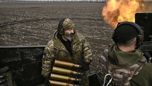 Fronto linijose Ukraina nuolat patiria šaudmenų trūkumą