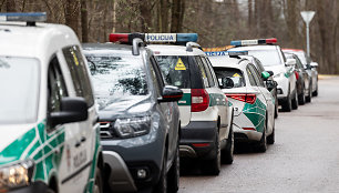 Prie Leonido Volkovo namų dirba policijos pareigūnai