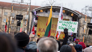 Protestas. Mes kaltinam!