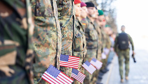 Pratybose žuvusių Jungtinių Amerikos Valstijų karių pagerbimo ir i&scaron;lydėjimo ceremonija Vilniuje