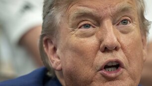D. Trumpas / Ken Cedeno - Pool via CNP / ZUMAPRESS.com