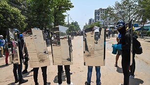 Protestuotojai Mianmare