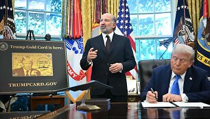 Howardas Lutnickas ir Donaldas Trumpas Baltuosiuose rūmuose / MANDEL NGAN / AFP