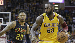 Kentas Bazemore'as ir LeBronas Jamesas