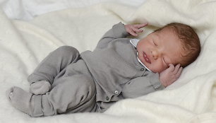 Princesės Madeleine ir jos vyro Chriso O'Neillo sūnus, gimęs 2015 m. birželio 15 d.