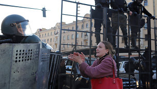 Minsko gatvėse – tūkstančiai protestuotojų
