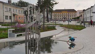 Vasario 16-osios alėjos atidarymas Varėnoje