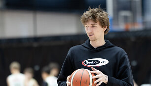 Matas Buzelis