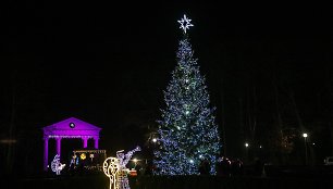 Jurbarkas pasipuošė Kalėdoms