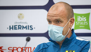 TOMMI PIKKARAINEN