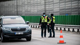 Kontrolės postas kelyje Kaunas - Vilnius