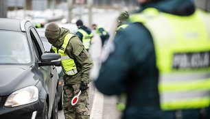 Kontrolės postas kelyje Kaunas - Vilnius