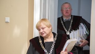 OMON pareigūnų B. Makutynovyčiaus ir V. Razvodovo byla teisme